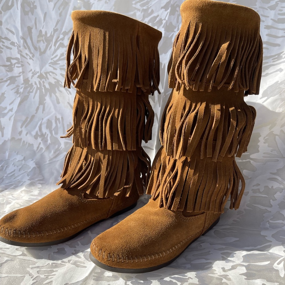 Minnetonka Brown Suede and Fringe Boots